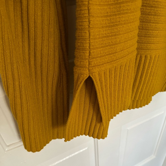 Moth by Anthropologie mustard yellow women’s cowl neck sz XL sweater 23” P2P - Picture 3 of 6